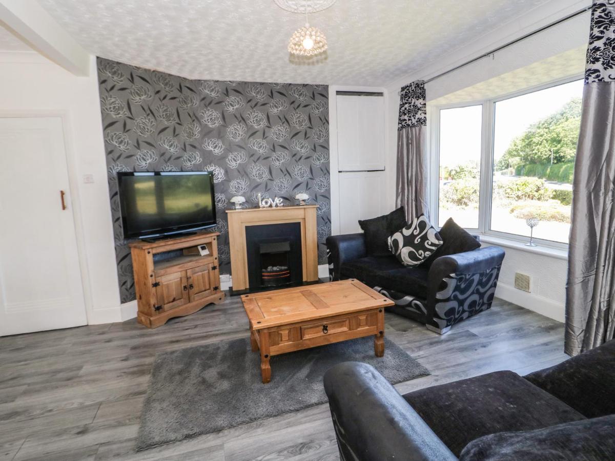 Laragh Villa Llandudno Exterior photo